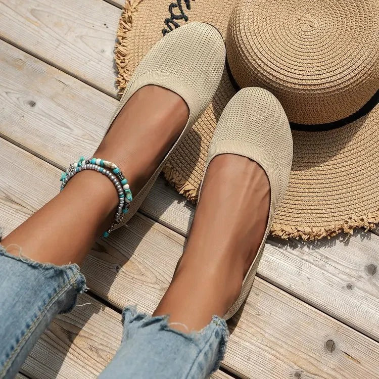 Oriana | Women's Black Ballet Flats Ergonomic Supportive Design 4